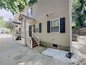 255 Farrington Ave SE in Atlanta, GA - Building Photo - Building Photo