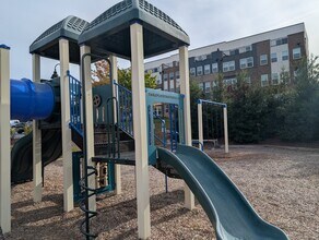 135 Dickenson Dr in Gaithersburg, MD - Building Photo - Building Photo