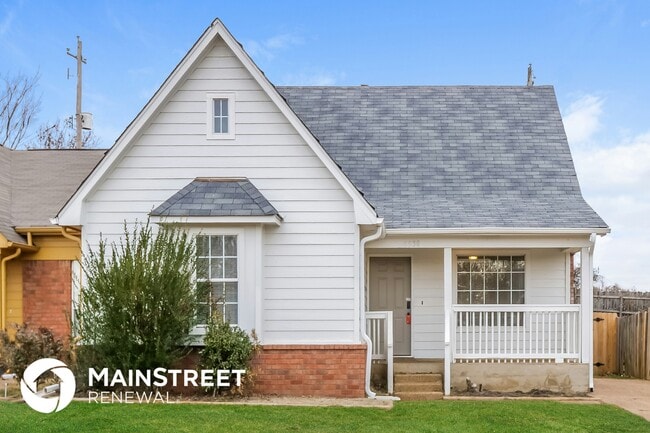 property at 5530 Oak Branch Cir N