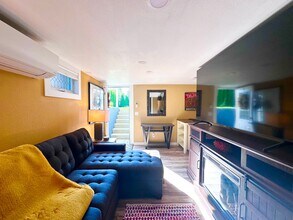 8715 SE 30th Ave in Milwaukie, OR - Building Photo - Building Photo