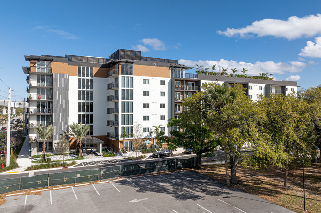 Mount Hermon Apartments in Fort Lauderdale, FL - Building Photo - Primary Photo