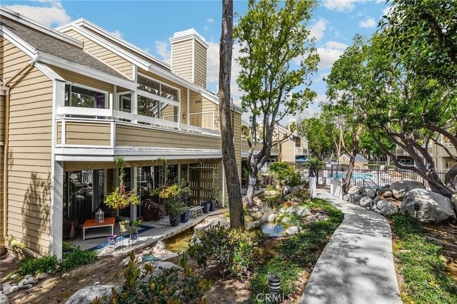 3740 S Bear St in Santa Ana, CA - Building Photo - Building Photo
