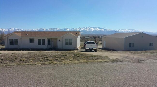 750 Hayland Dr in Spring Creek, NV - Building Photo - Building Photo