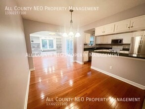 8988 Birchwood Dr in Twinsburg, OH - Building Photo - Building Photo