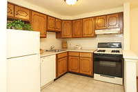 Royal York Garden Apartments photo'