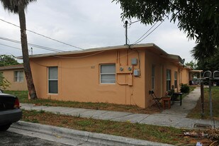 1117 11th St in West Palm Beach, FL - Building Photo