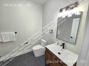 130 Ellis Ave, Unit 305 in Irvington, NJ - Building Photo - Building Photo