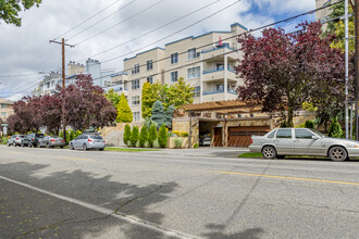 Watermarke Apartments in Seattle, WA - Foto de edificio - Building Photo