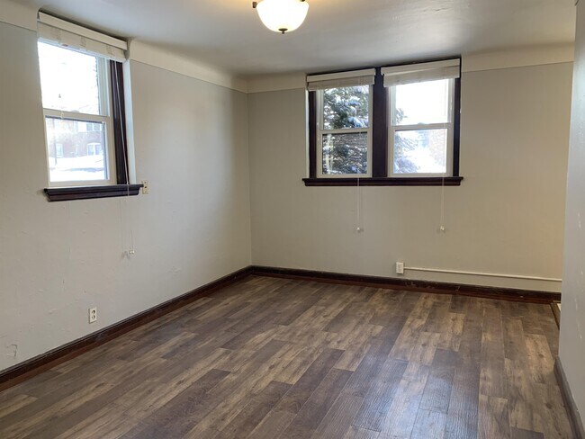 1631 Charles Ave-Unit -B2 in St. Paul, MN - Building Photo - Building Photo