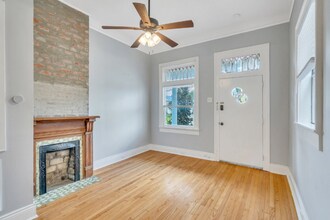 2331 Ursulines Ave in New Orleans, LA - Foto de edificio - Building Photo