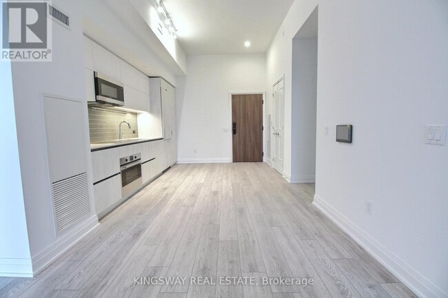 21 Park St E in Mississauga, ON - Building Photo - Building Photo