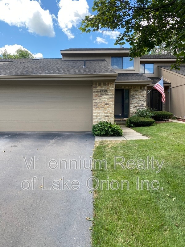 property at 7921 Victoria Ln