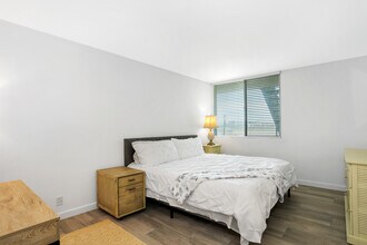 1244 Seacoast Dr in Imperial Beach, CA - Building Photo - Building Photo