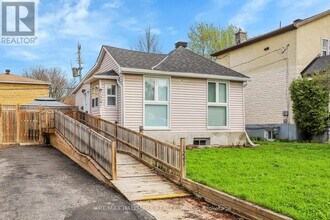 1241 Emperor Ave in Ottawa, ON - Building Photo - Building Photo