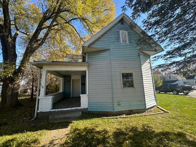 property at 19 Elizabeth St