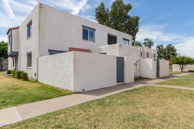property at 5243 N 42nd Pkwy