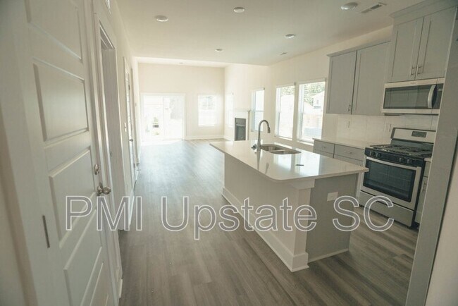 35 Galley Ln in Greenville, SC - Foto de edificio - Building Photo