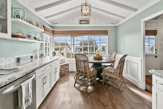 31922 Virginia Way in Laguna Beach, CA - Building Photo - Building Photo