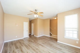 2361 Brianna Dr in Hampton, GA - Foto de edificio - Building Photo