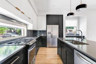 3706 W Beverly Dr in Dallas, TX - Building Photo - Building Photo