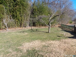 77 Linden Ave in Darien, CT - Building Photo - Building Photo