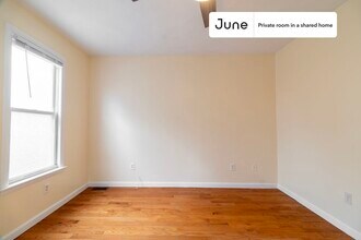 Private bedroom in 3 bed/2 bath Home in Boston, MA - Building Photo - Building Photo