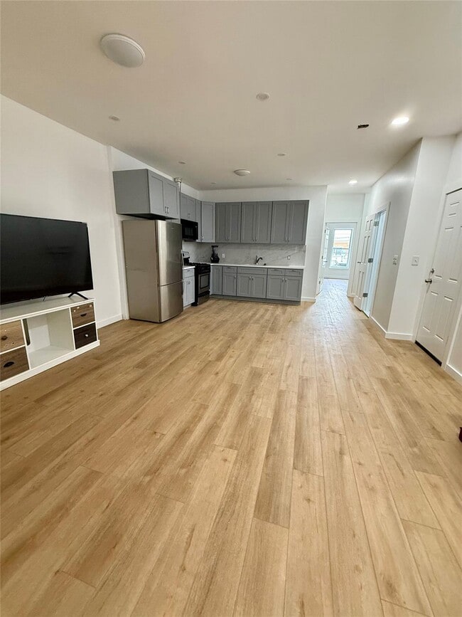 property at 203 Grant Ave