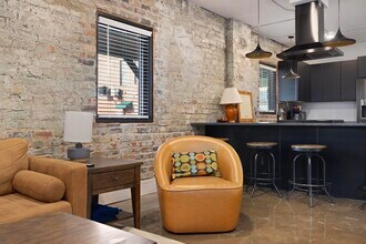 18 Bank St, Unit The Teller in Bristol, TN - Building Photo - Building Photo