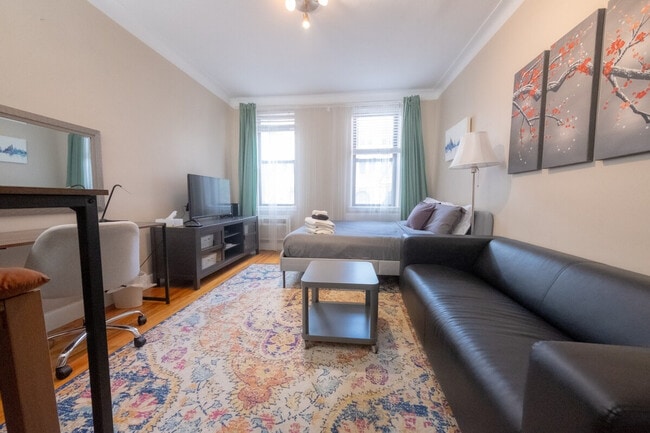 300 E 74th St