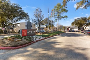 Avaya Steeplechase Apartments