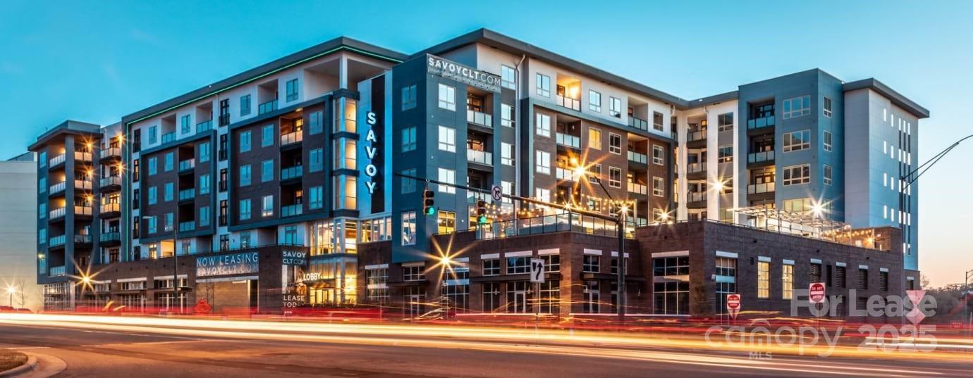 650 E Brooklyn Vlg Ave in Charlotte, NC - Building Photo