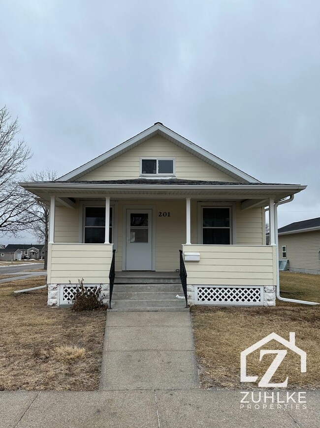 property at 201 N Pine St