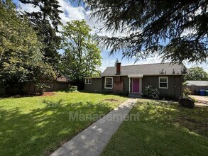 5916 SE Knapp St in Portland, OR - Building Photo - Building Photo