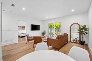 817 Tequesta St in Fort Lauderdale, FL - Building Photo