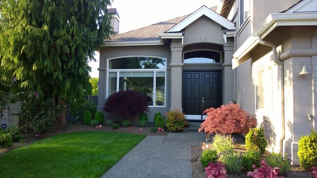 20522 NE 23rd Ct in Sammamish, WA - Building Photo - Building Photo