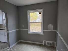 8239 Manor in Detroit, MI - Building Photo