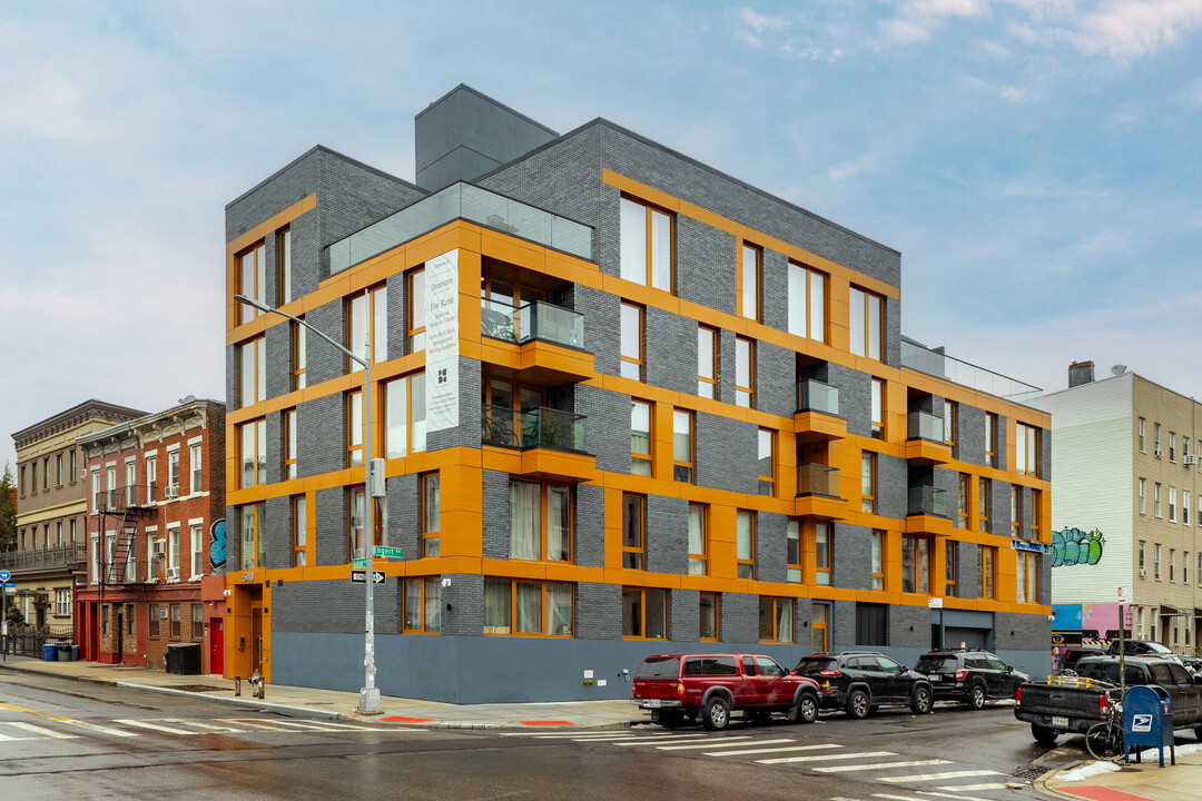 Graham on the Park in Brooklyn, NY - Foto de edificio