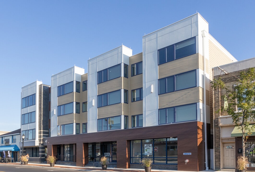 131 Brighton Ave in Long Branch, NJ - Building Photo