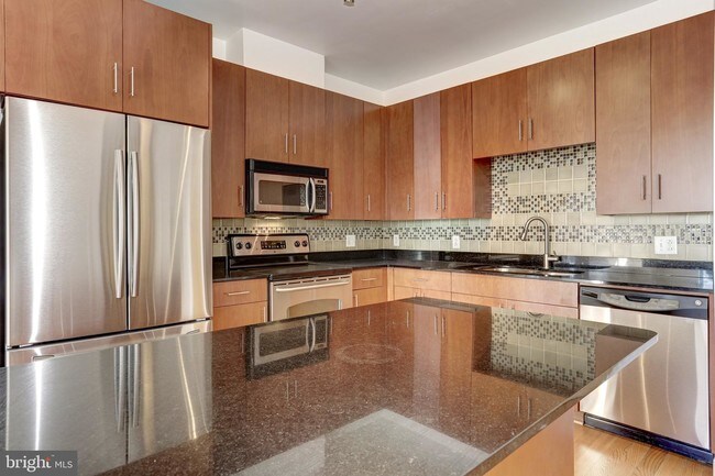910 M St NW-Unit -1107 in Washington, DC - Building Photo - Building Photo