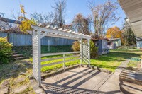 2030 Wesley St in McKeesport, PA - Foto de edificio - Building Photo