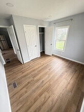 715 Locust St, Unit Unit 1 in Jefferson City, MO - Building Photo - Building Photo