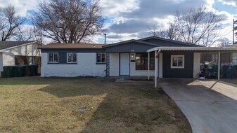 2208 SW 61st Terrace in Oklahoma City, OK - Building Photo