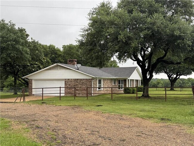 11670 Hwy 80 E in Marshall, TX - Building Photo - Building Photo