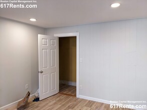 22 Royal St, Unit 2 in Boston, MA - Foto de edificio - Building Photo