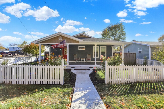 property at 301 W Pierce St