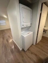 316 W Sherman St, Unit 1 in Hutchinson, KS - Building Photo - Building Photo