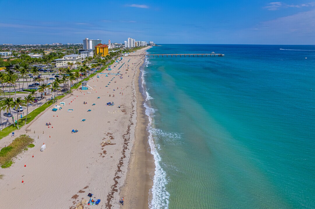 180 SE 20th Ave in Deerfield Beach, FL - Building Photo
