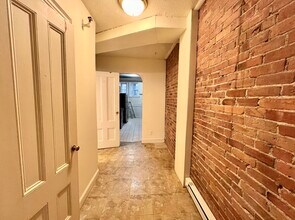 337 Beacon St, Unit 1 in Boston, MA - Building Photo - Building Photo