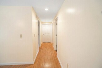 273 S Main St, Unit 2 in Barre, VT - Building Photo - Building Photo