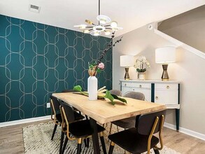 5618 Laurel Ridge Dr in East Point, GA - Building Photo - Building Photo